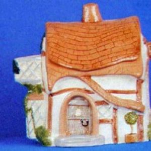 Tudor Cottage Teapot