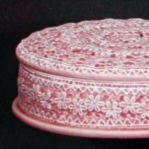 Linen 'N Lace Round Box