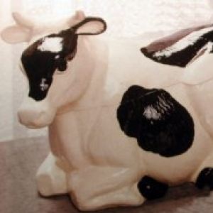 Cow Cookie Jar with lid